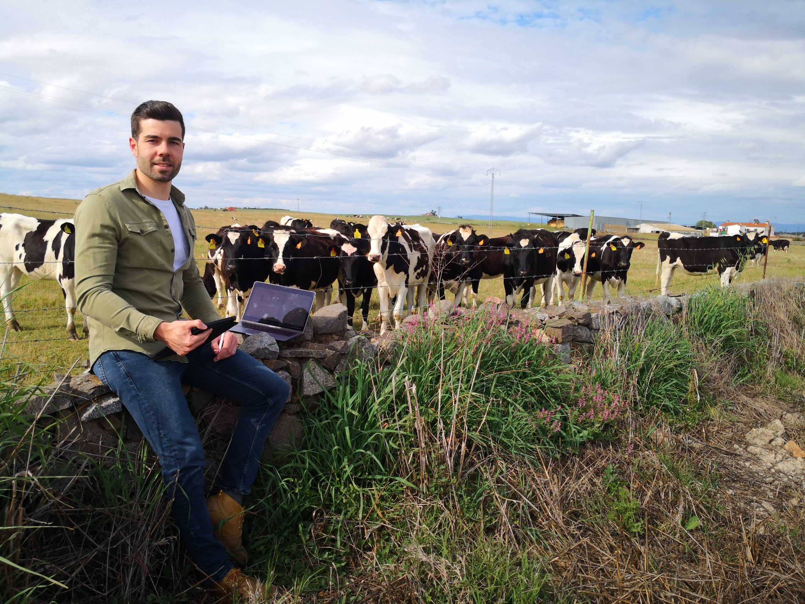 Conoce a Miguel Á. Rivera: escuchar al terreno y a los animales con tecnología