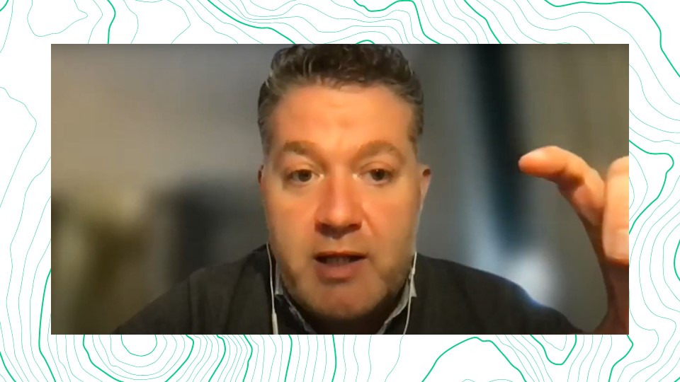 José Luis Casal en La Hora Premium: «Monitorízalo todo en la red, el comentario negativo influye 10 veces más que el positivo»