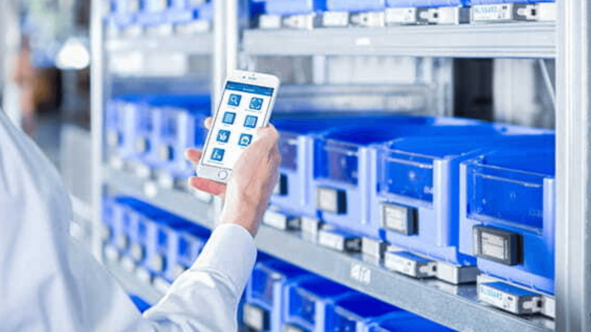 La ferretería que reina en la nube del almacenaje