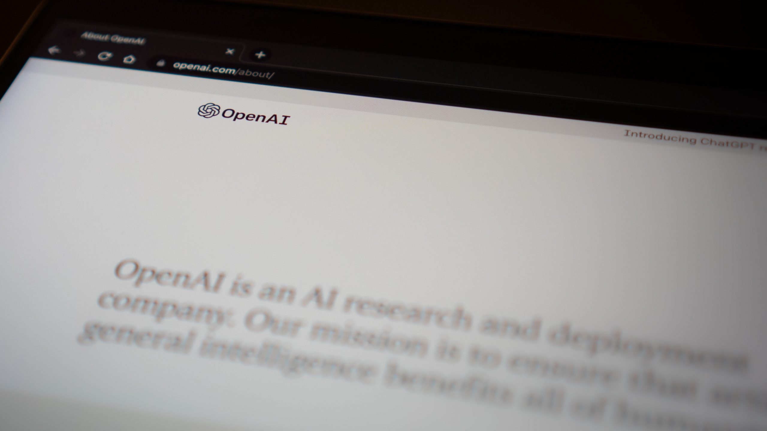 Al rescate de los CEOs: los casos de éxito, riesgos y consejos sobre IA generativa de las grandes consultoras