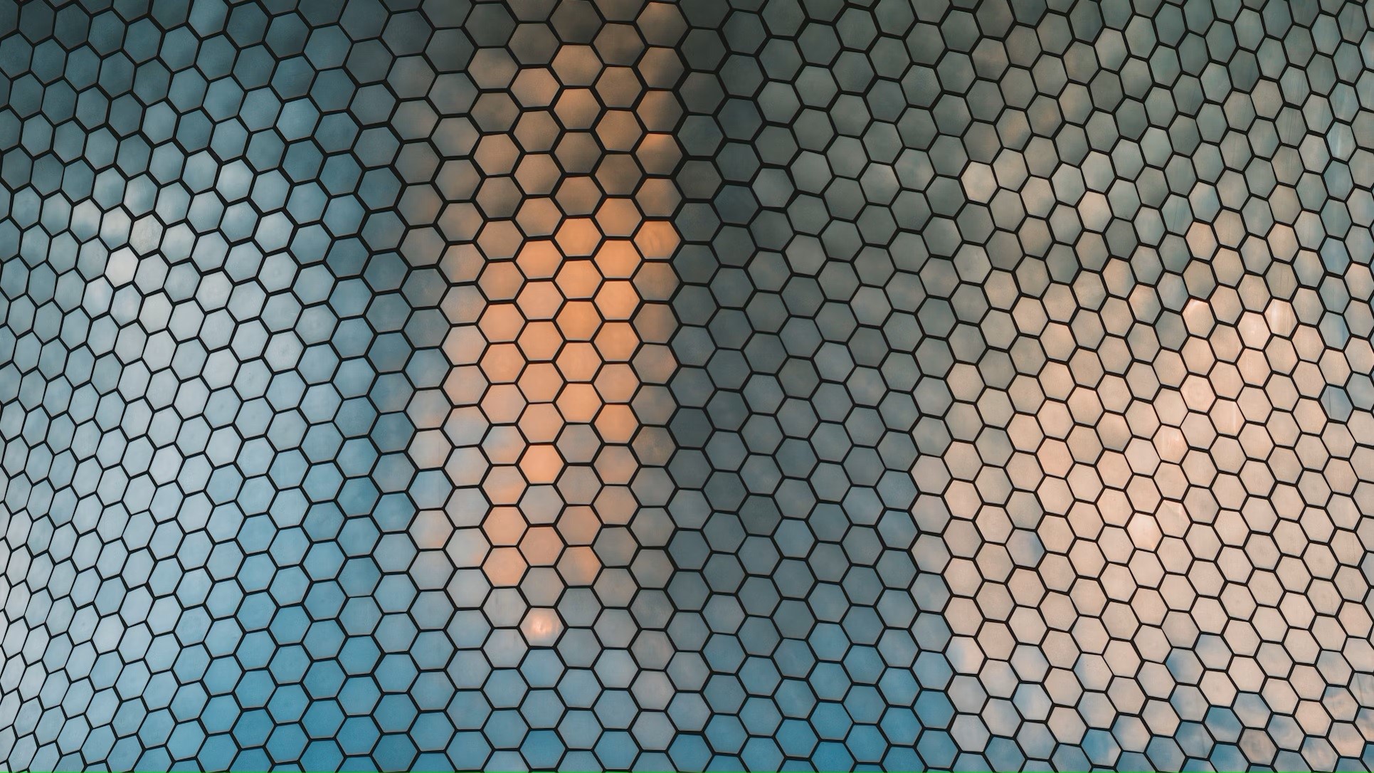 Automatizar la entrega de los AGV, hoja de ruta digital y nuevas fachadas, en los casos de éxito de Atlas