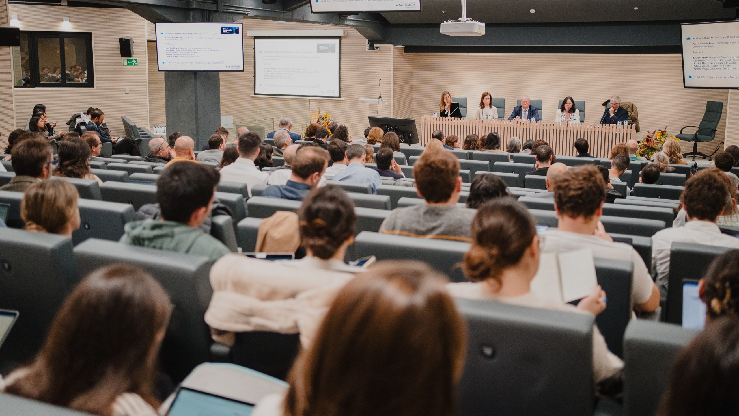 Inyectar doctores en las empresas: el CDTI y la AEI se conjuran para sus futuras ayudas