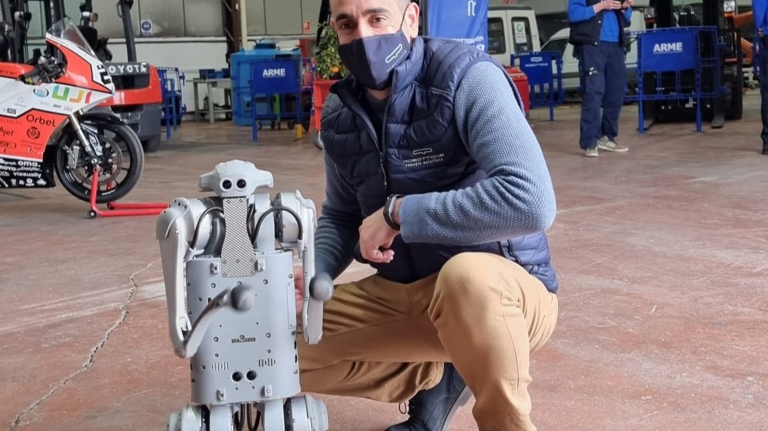 Sistemas autónomos en el ecosistema Atlas: autocosechadoras, drones con impresión 3D y robots móviles