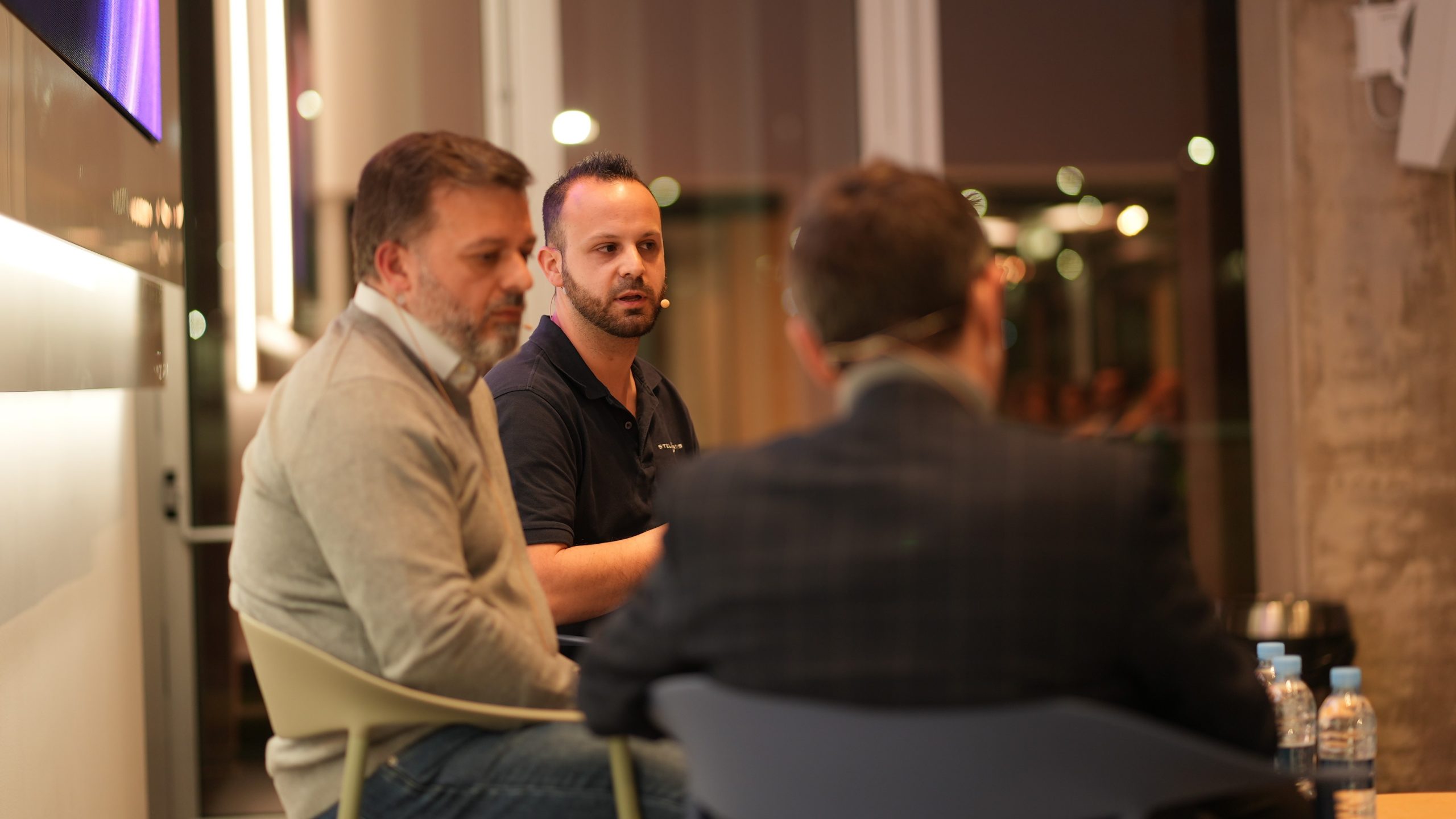 Cabalgando estándares con ayuda de la IA en un automóvil en cambio