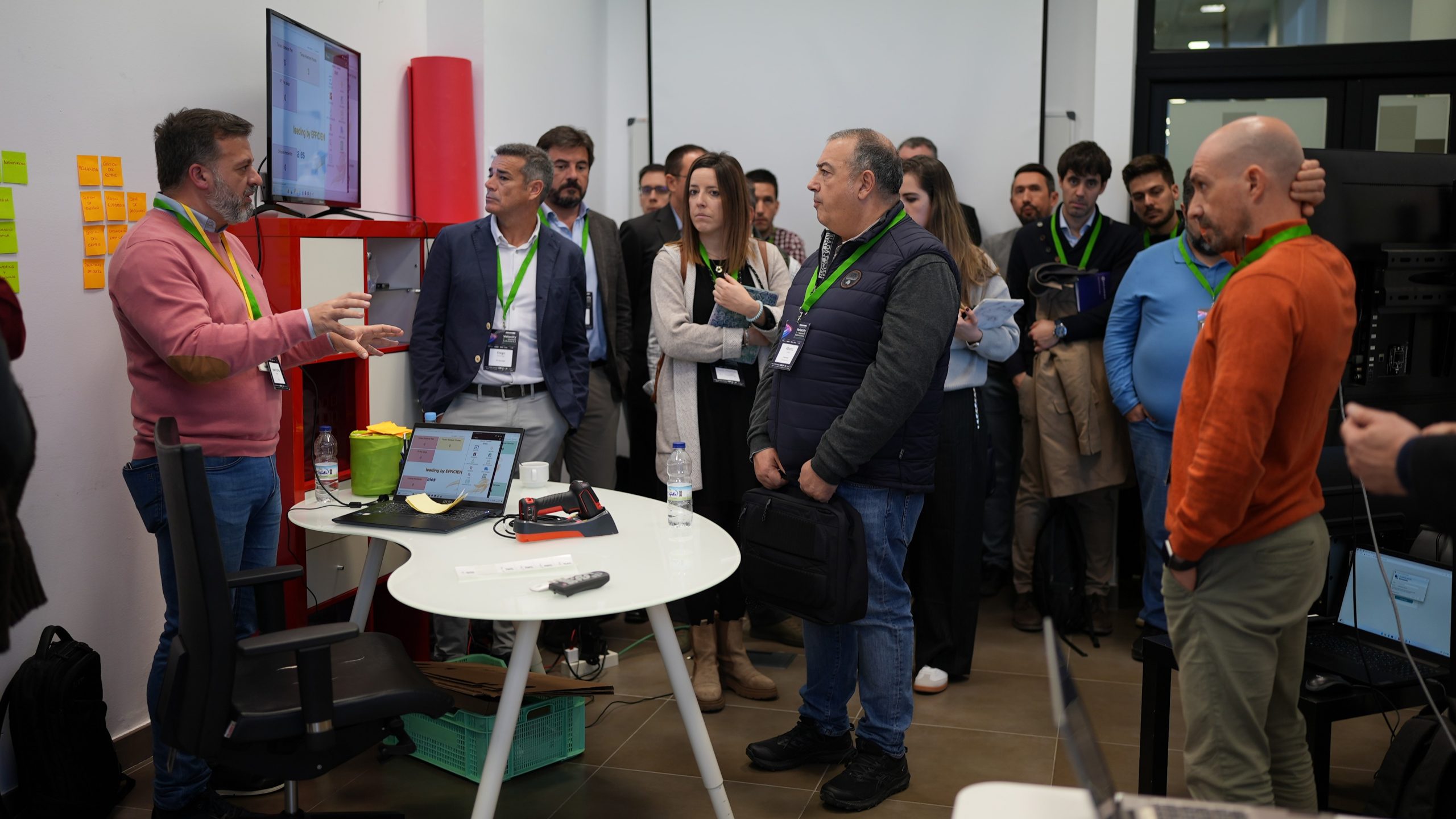 A la eficiencia por la integración