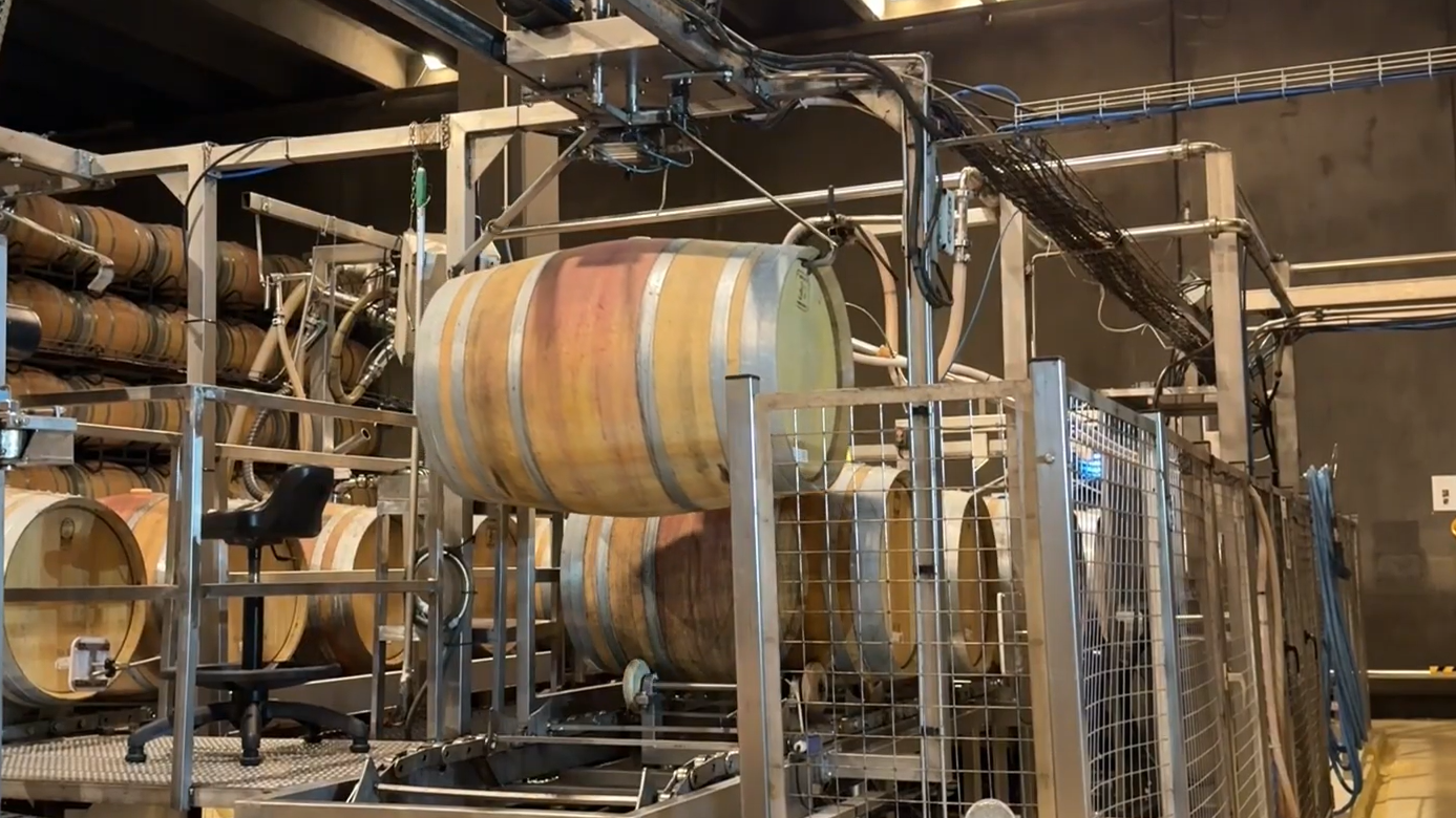 Digitalización de un grupo de tratamiento de agua, gestión eficiente de barricas y mejora en la recolección de frutos silvestres