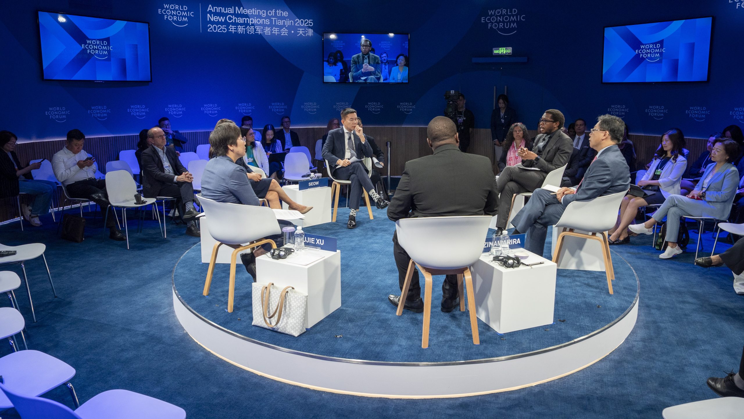 Cumbre del Foro Económico en Tianjin: «la convergencia de tecnologías es la gran tendencia tecnológica»… y la lidera la industria