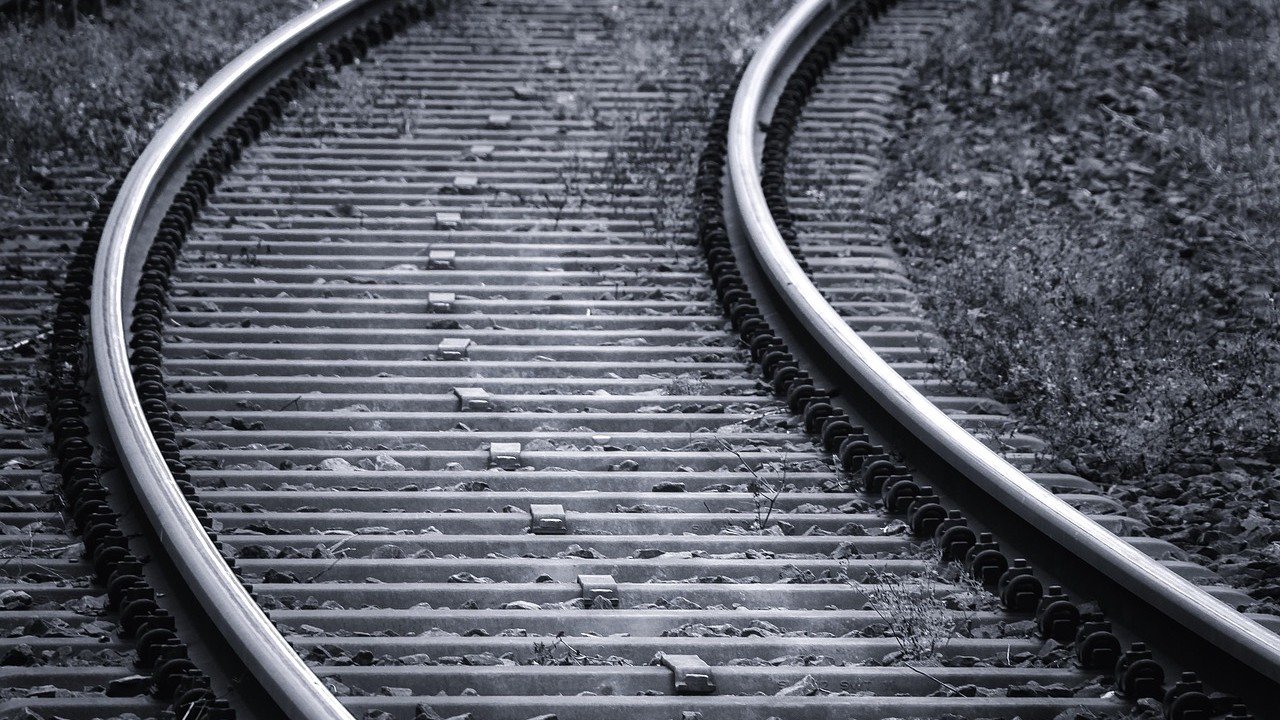 Defensa consigue lo no pudo la industria: Europa disparará la inversión en ferrocarril hasta 2034 para facilitar la movilidad militar